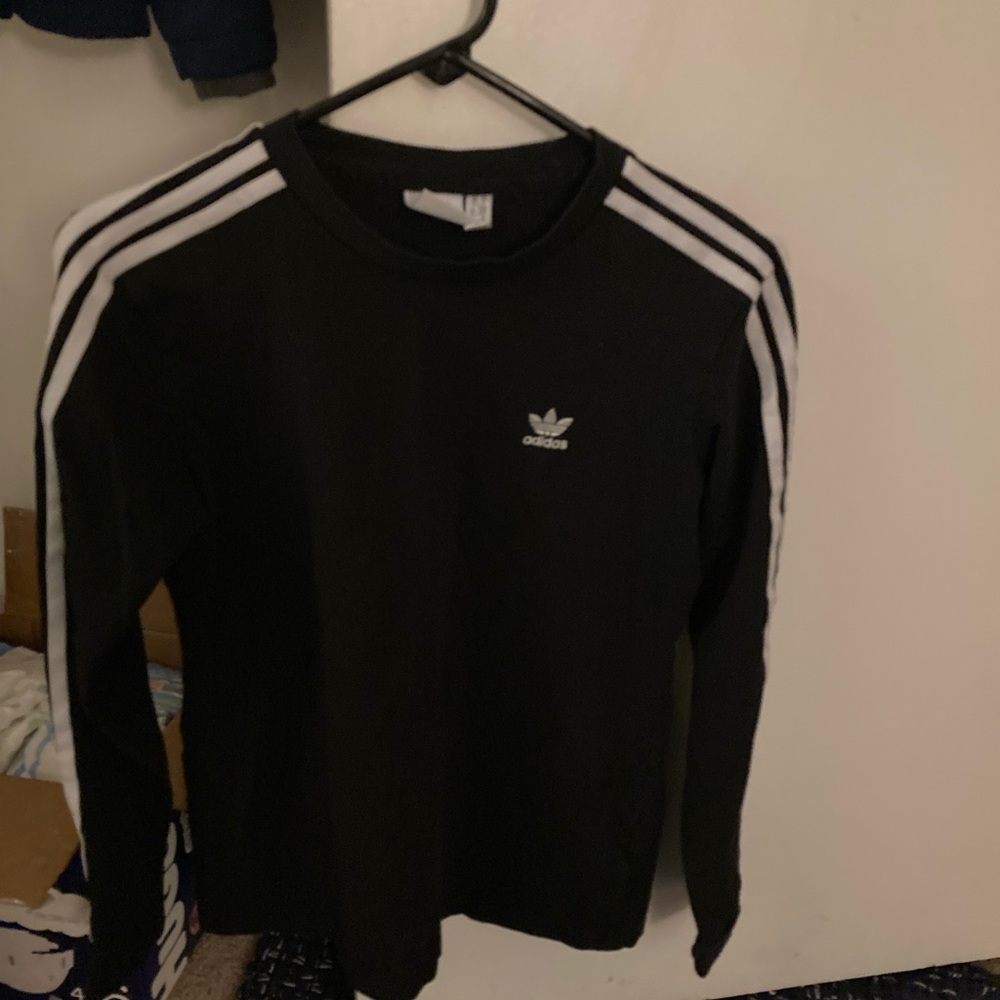 Adidas long sleeved crop shirt size Small women’s